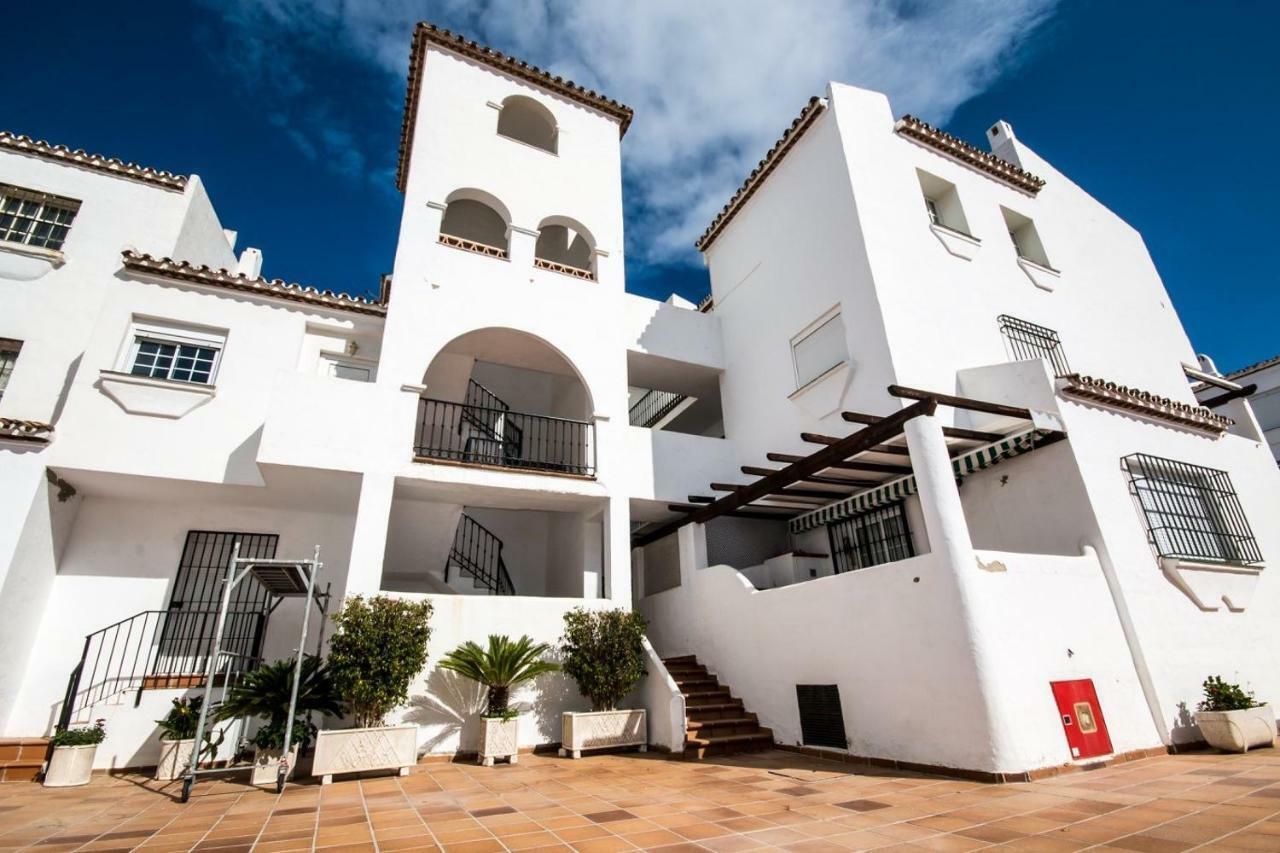 Puerto De La Duquesa Beach Apartment Castillo de Sabinillas Exteriér fotografie